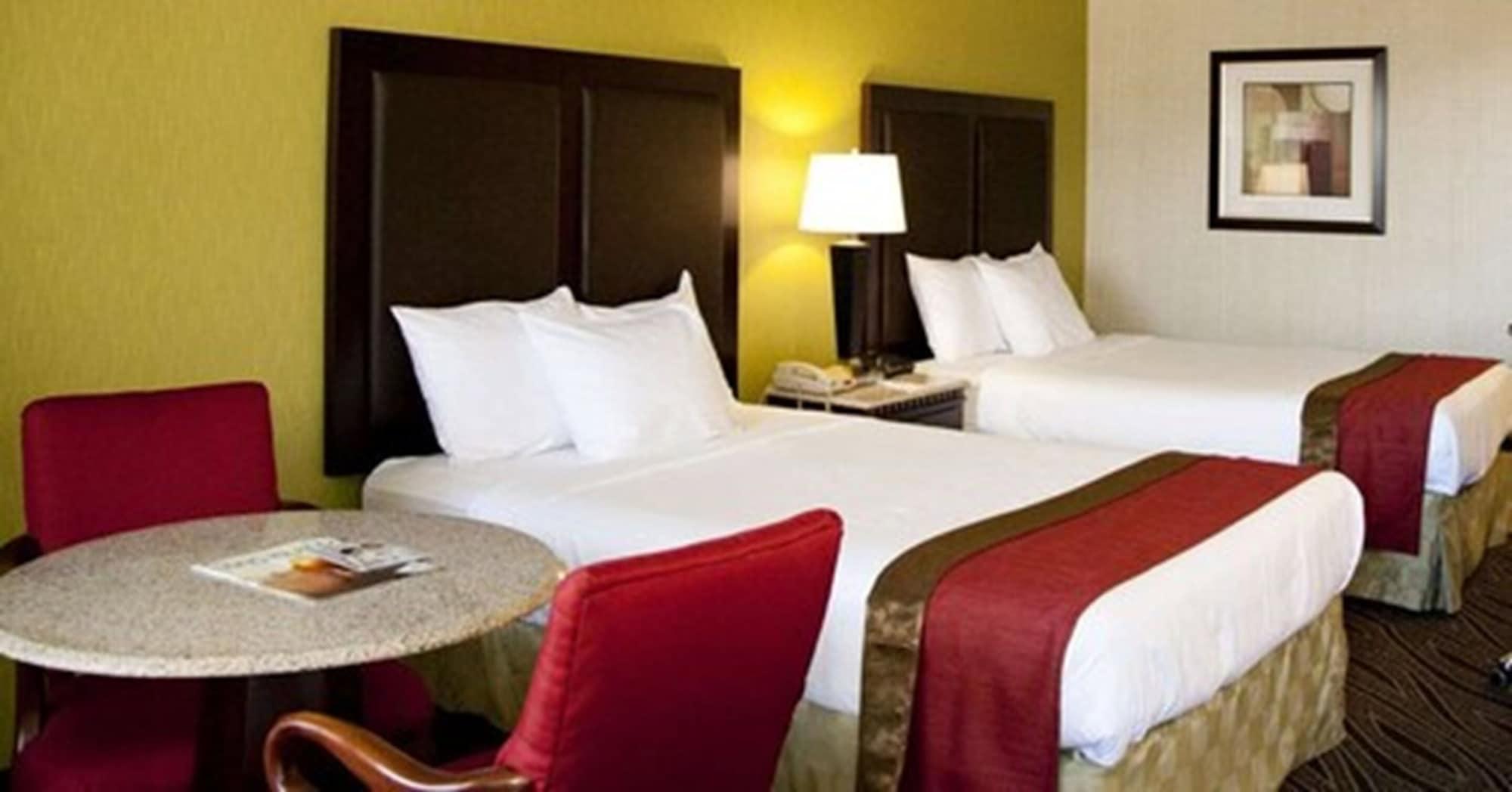 Best Western Mill River Manor Rockville Centre Bagian luar foto